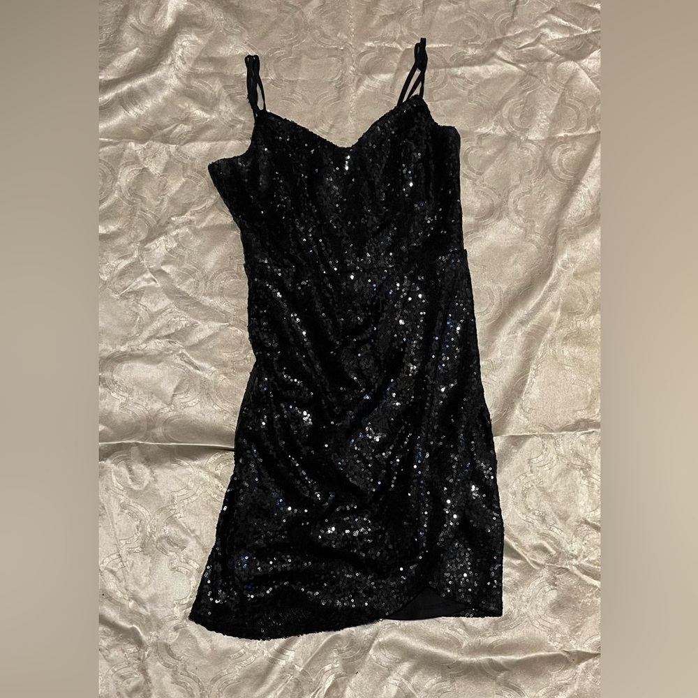 Speechless black sequins mini dress